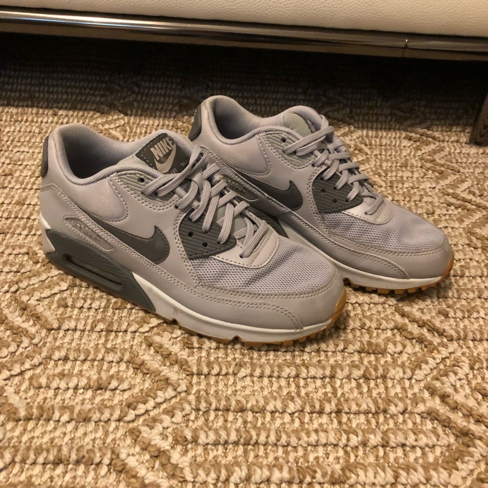 NIKE AIR MAX